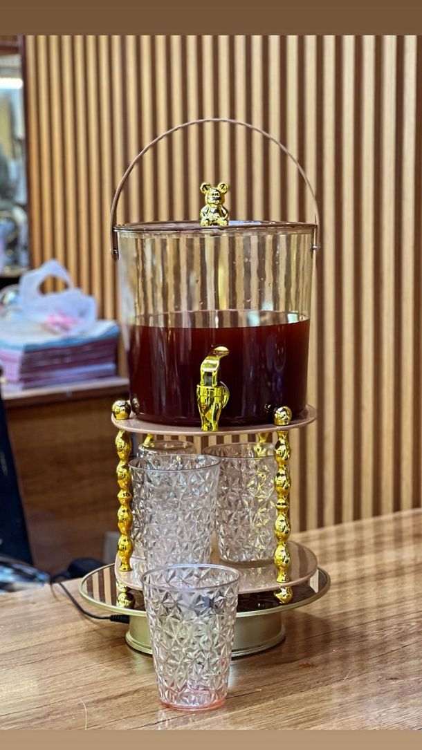 beverage dispenser set.